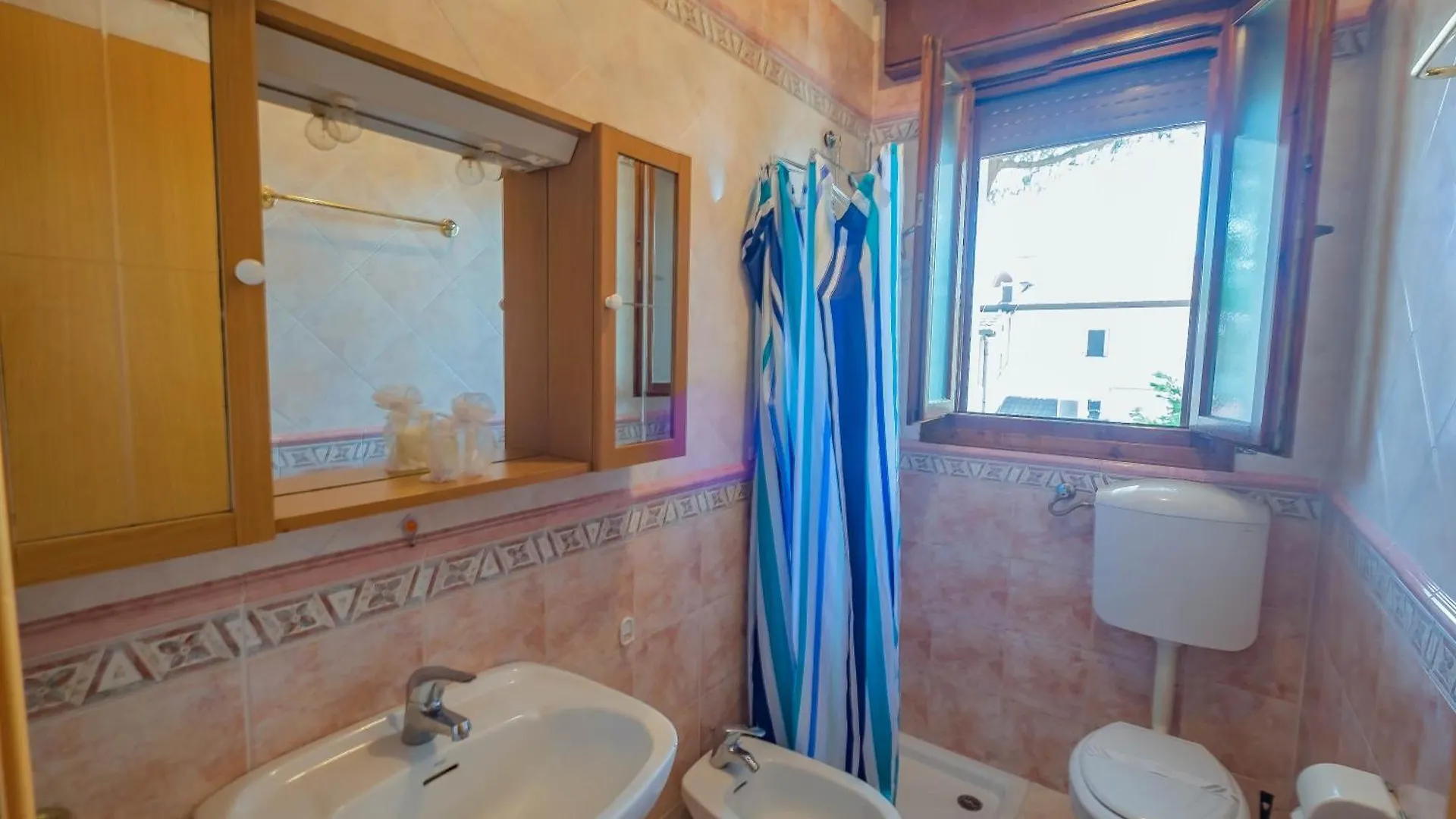 Agenzia Vear - Lido Di Volano Aparthotel